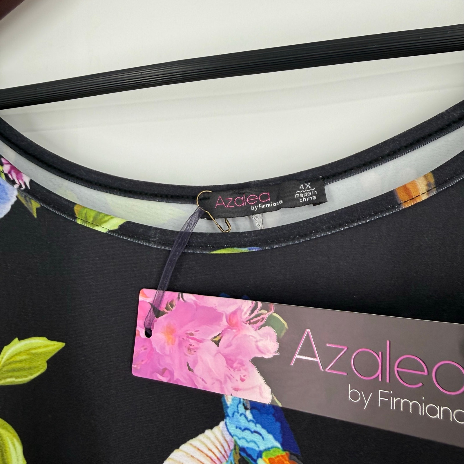 New Nwt Azalea By Firmiana Plus Size 4x Stretchy Tropical Birds Blouse Shirt Top — image 3 of 8